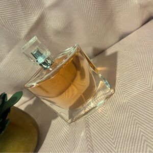 La Vie Est Belle original portable  Travel size